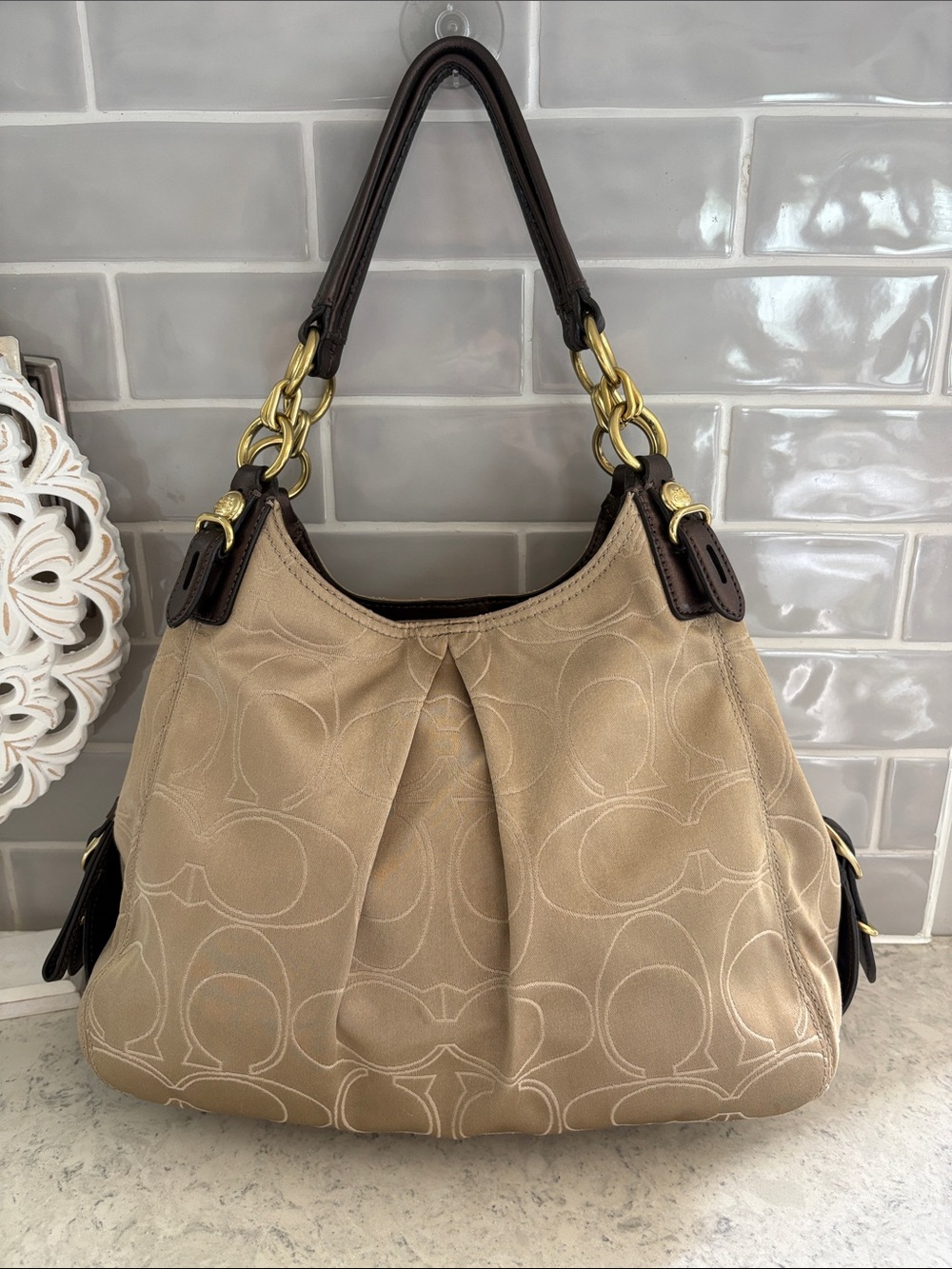 Coach Signature Madison Maggie HOBO 16153